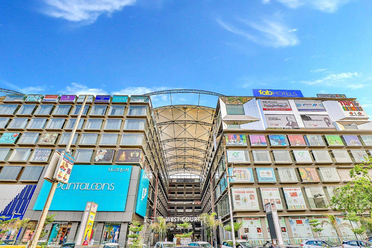 Fabhotel Parkland A アーメダバード エクステリア 写真